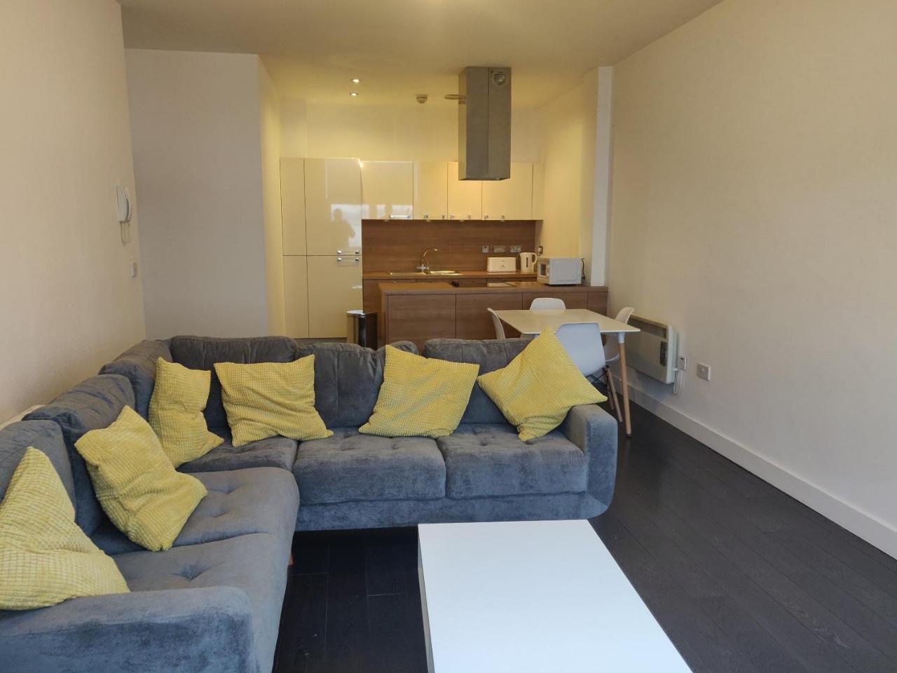 Canal Side Apartment By Serviced Living Liverpool Kültér fotó
